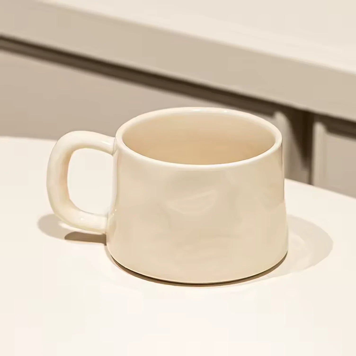 color-white-cup