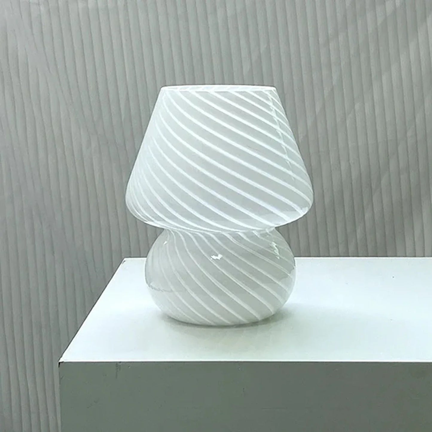 color-white-striped