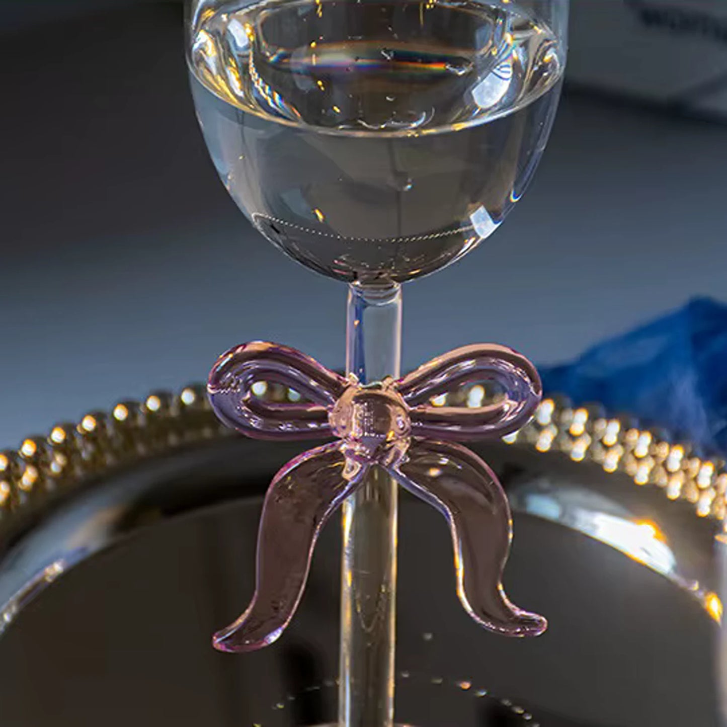 One-Bow Wine Glass